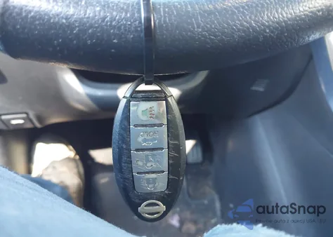 2016 Nissan Sentra Sr z USA, uszkodzony, nr VIN 3N1AB7AP3GY208993